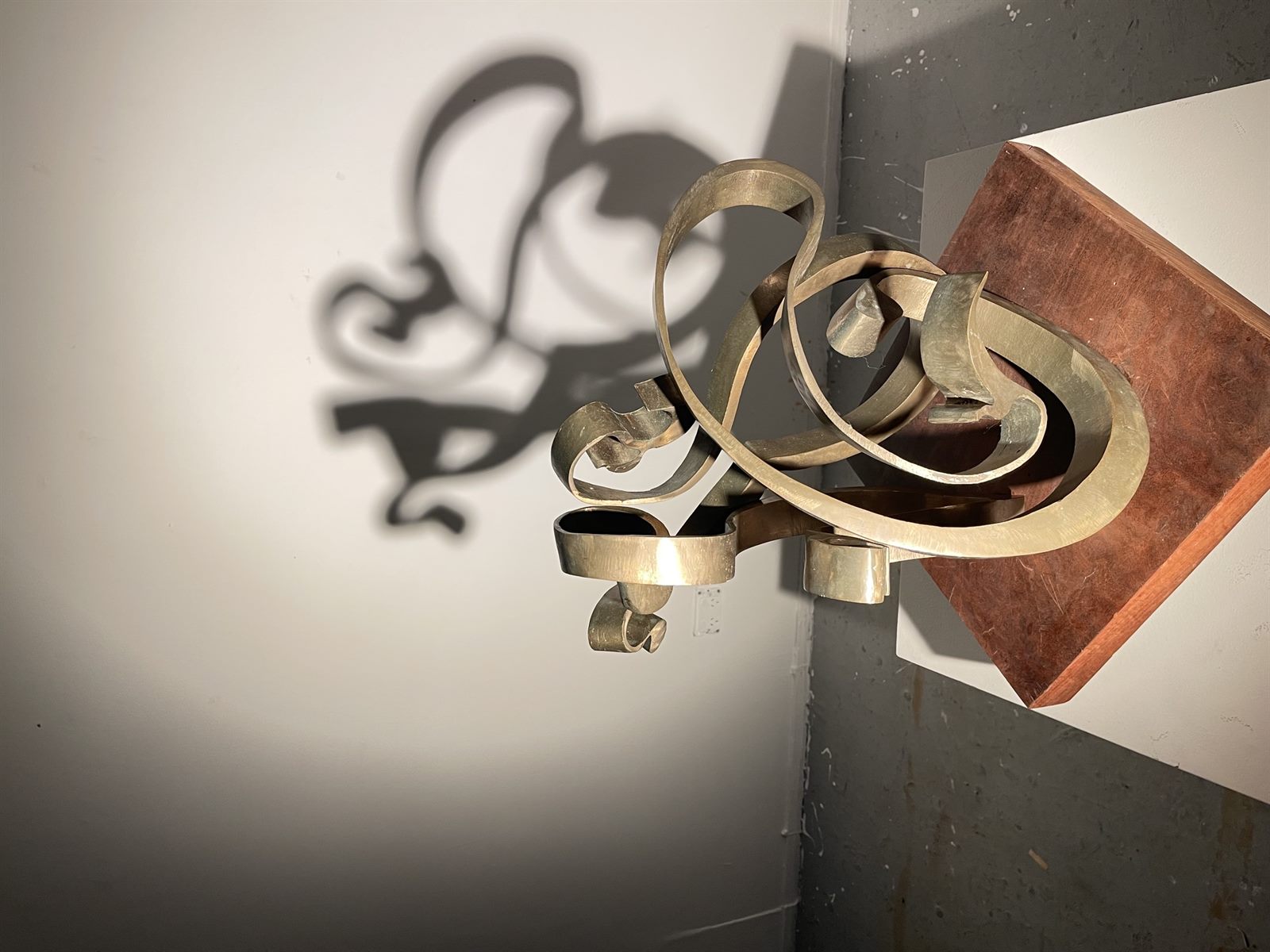 LOVE / Shadow — the bronze sculpture with its shadow